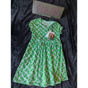 NWT Diane Von Furstenberg Girls Green/White Pattern Dress S